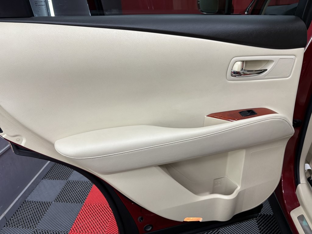 2011 Lexus RX Image 10