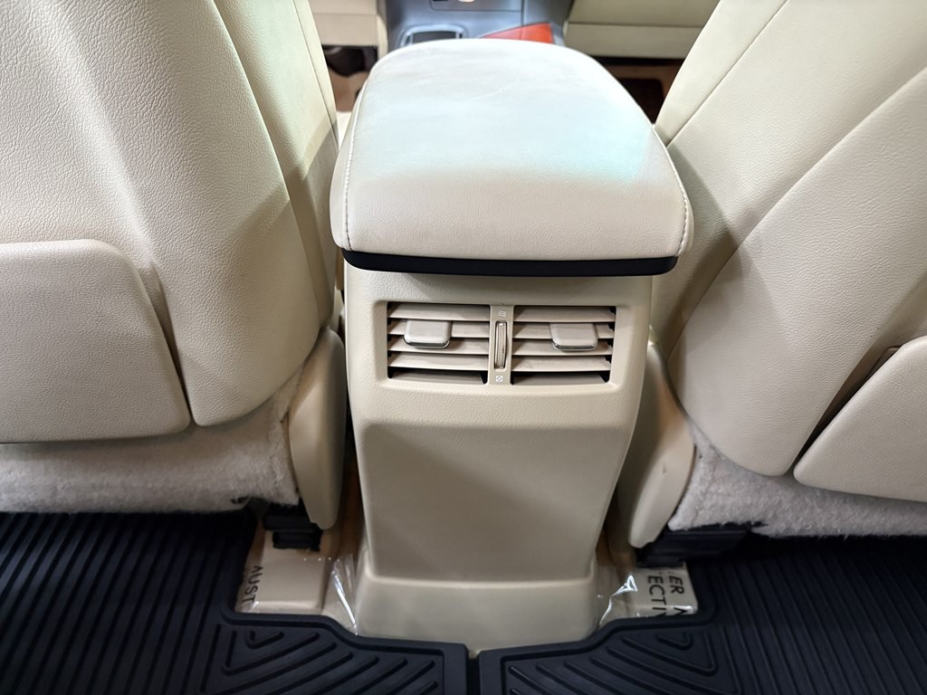 2011 Lexus RX Image 13