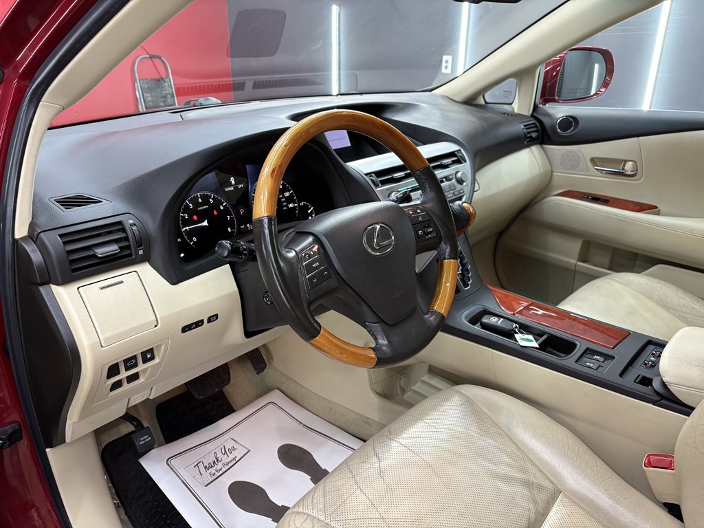 2011 Lexus RX Image 16