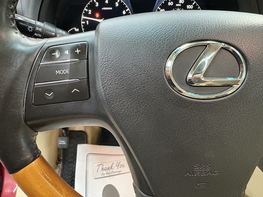 2011 Lexus RX Image 19