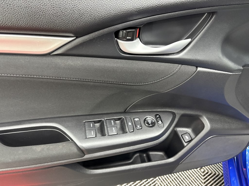 2018 Honda Civic Image 8