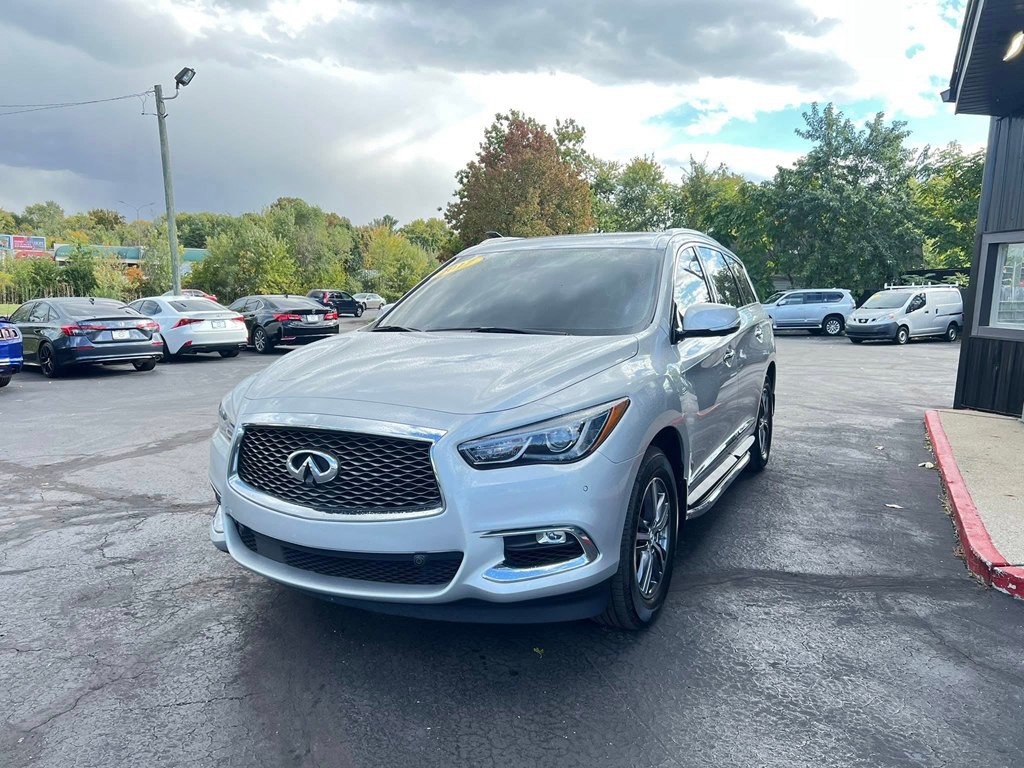 2017 INFINITI QX60 Image 1