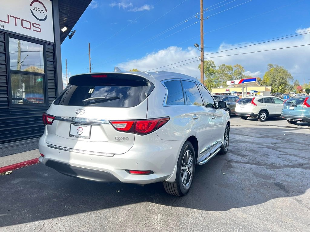2017 INFINITI QX60 Image 5