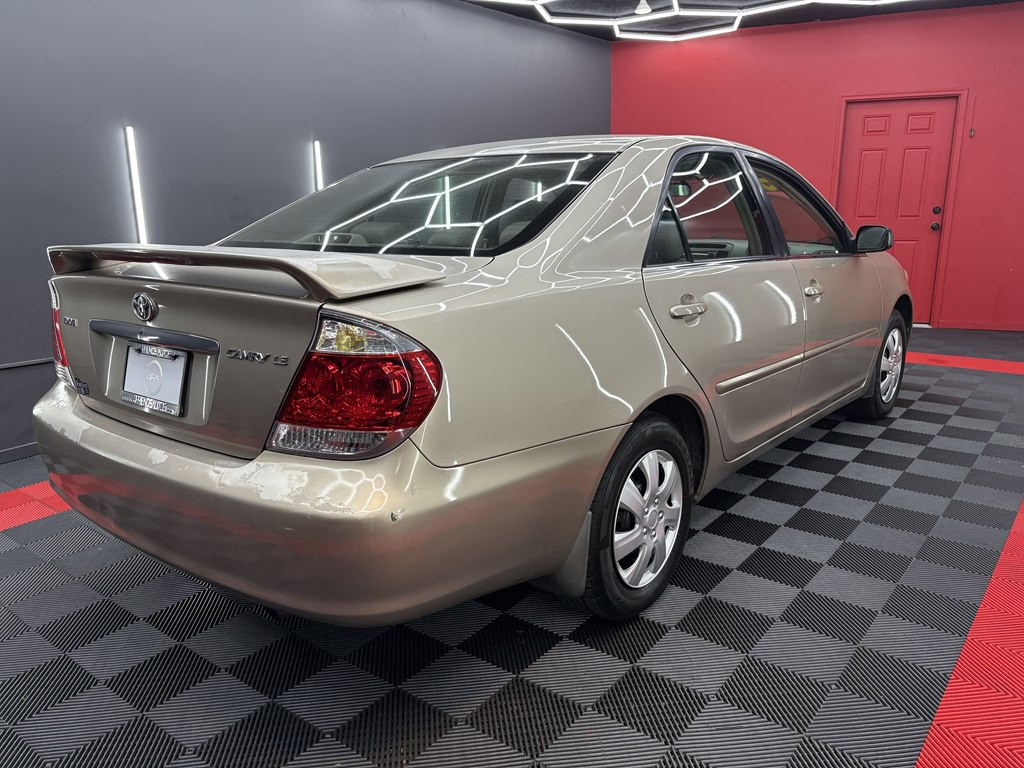 2005 Toyota Camry Image 4