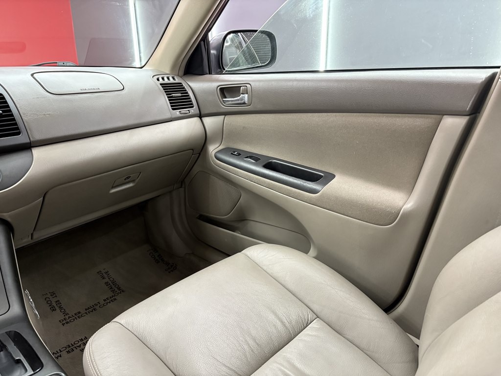 2005 Toyota Camry Image 11