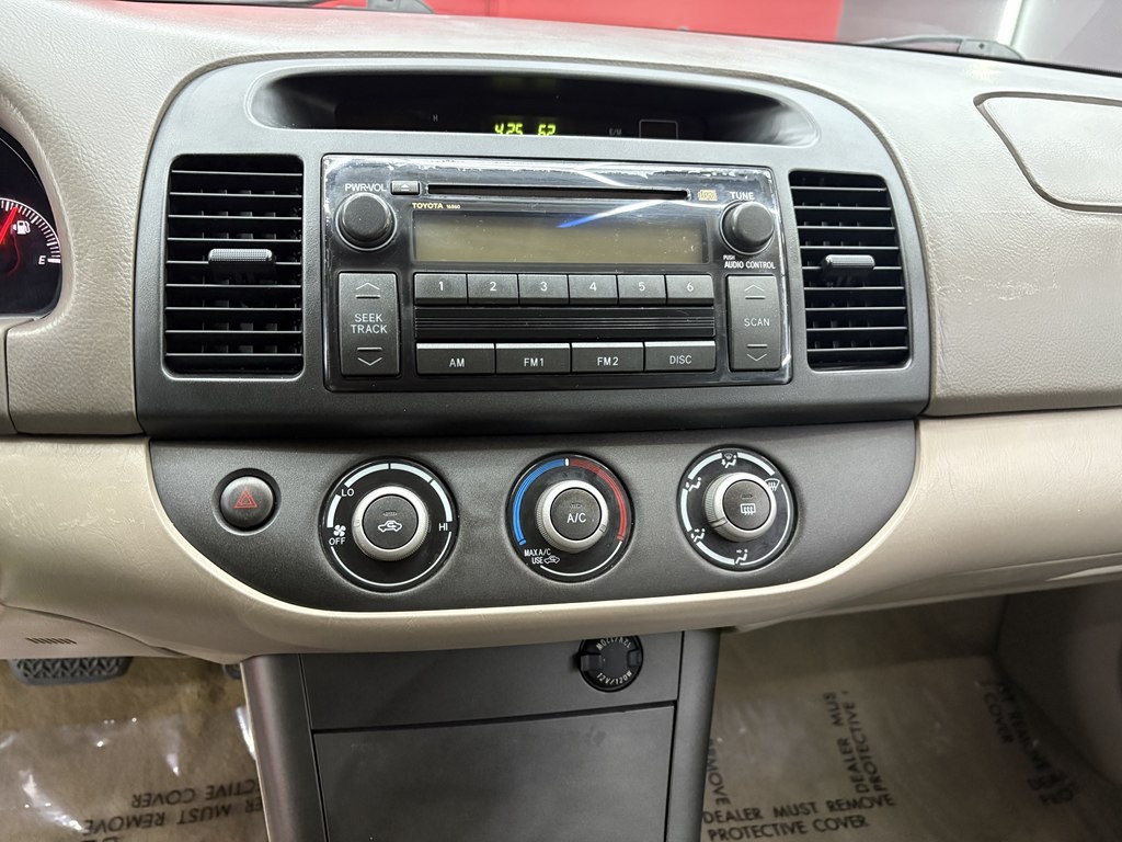 2005 Toyota Camry Image 17