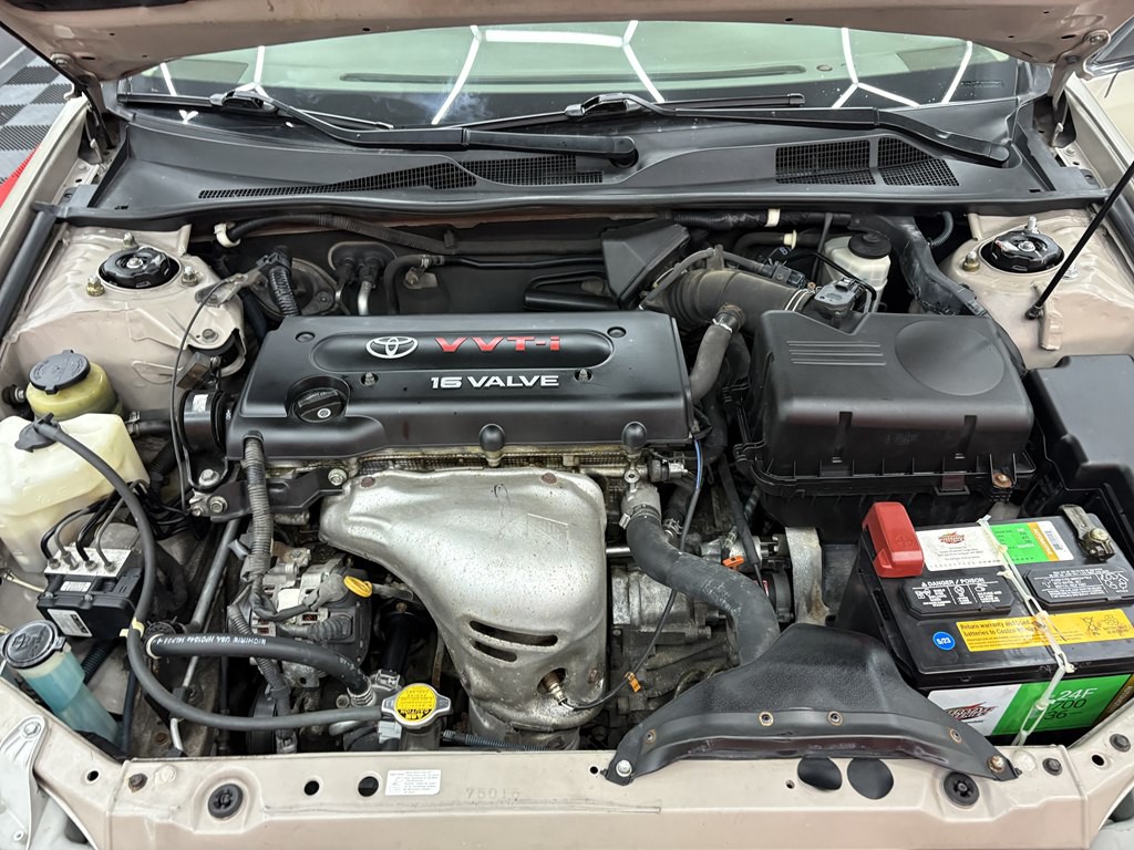 2005 Toyota Camry Image 18