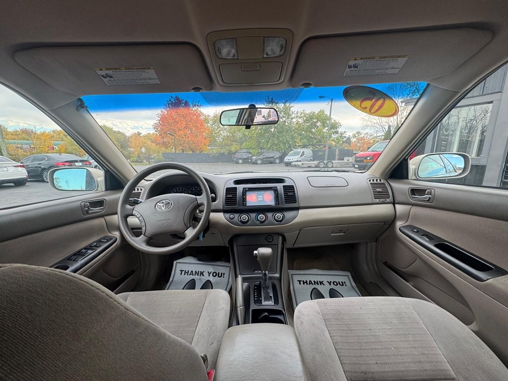 2005 Toyota Camry Image 10