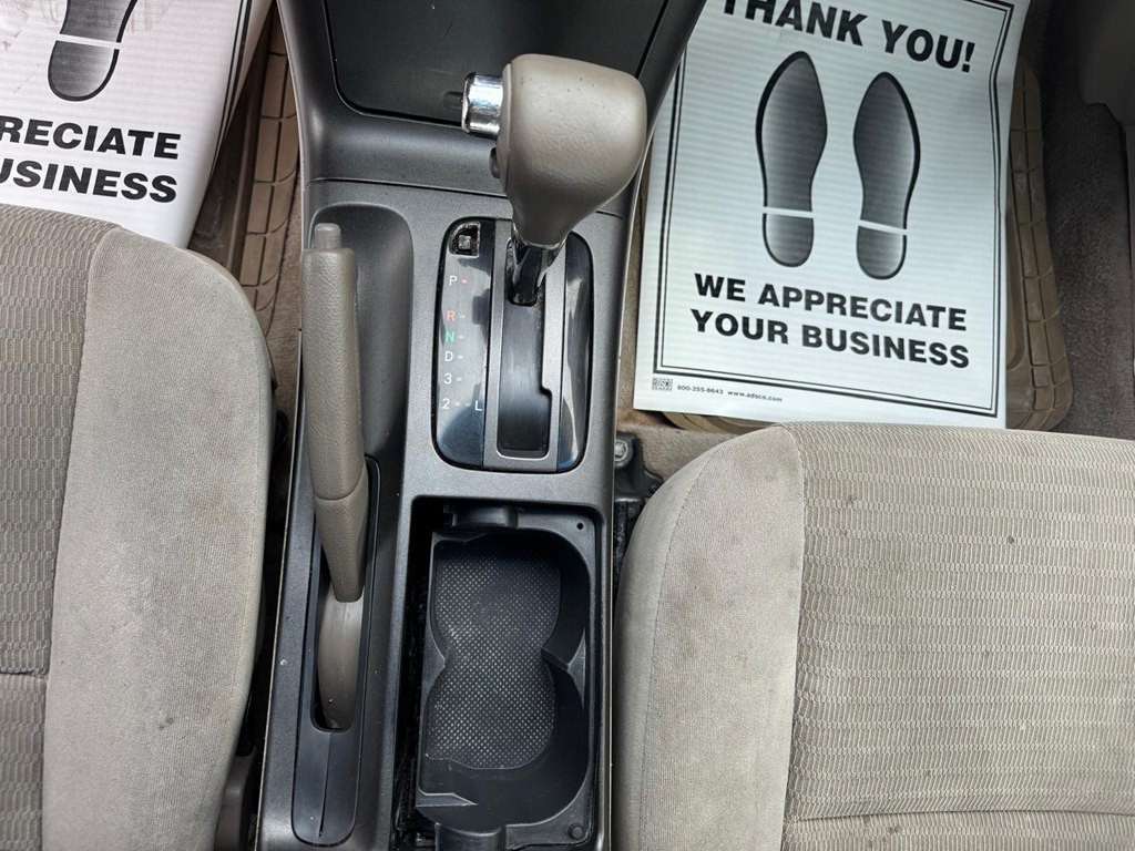 2005 Toyota Camry Image 12