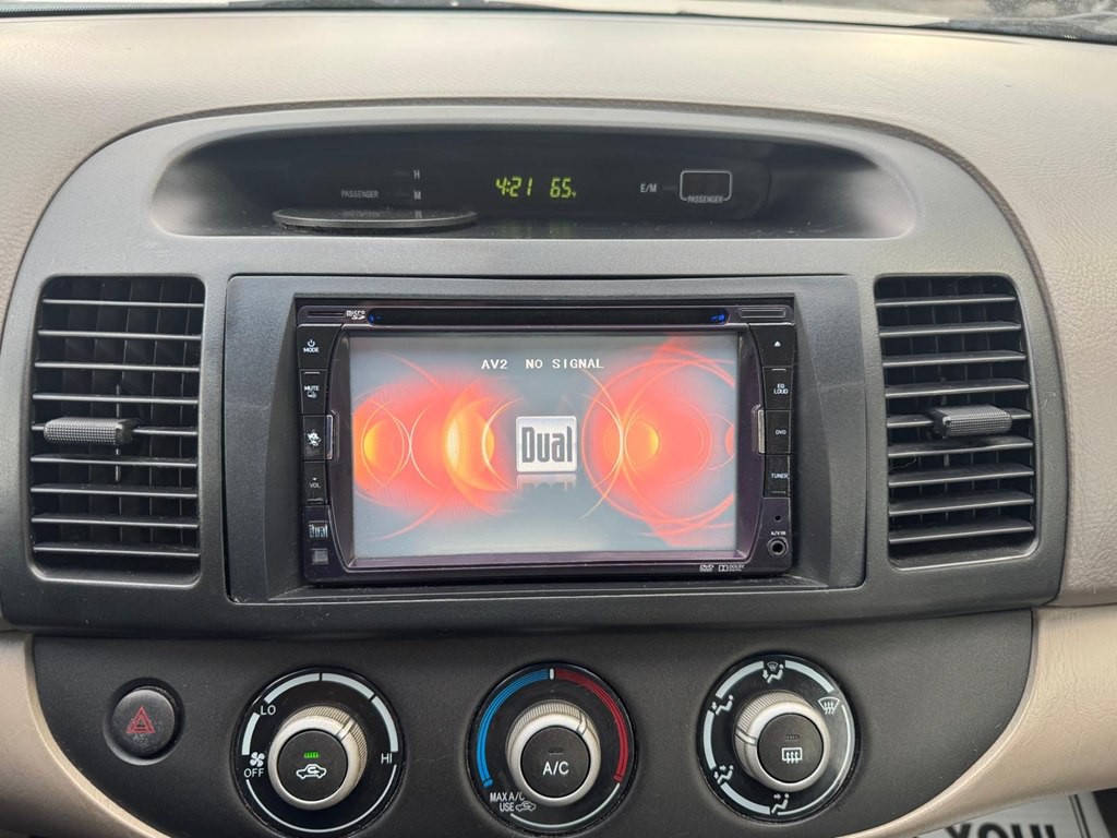 2005 Toyota Camry Image 16