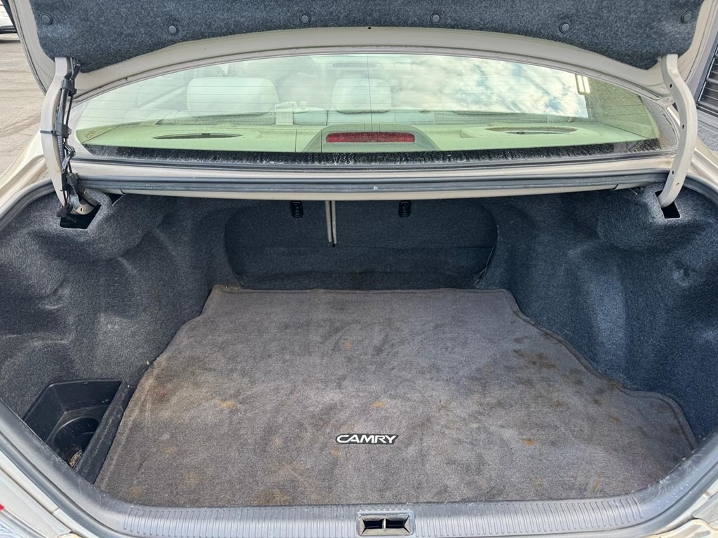 2005 Toyota Camry Image 18