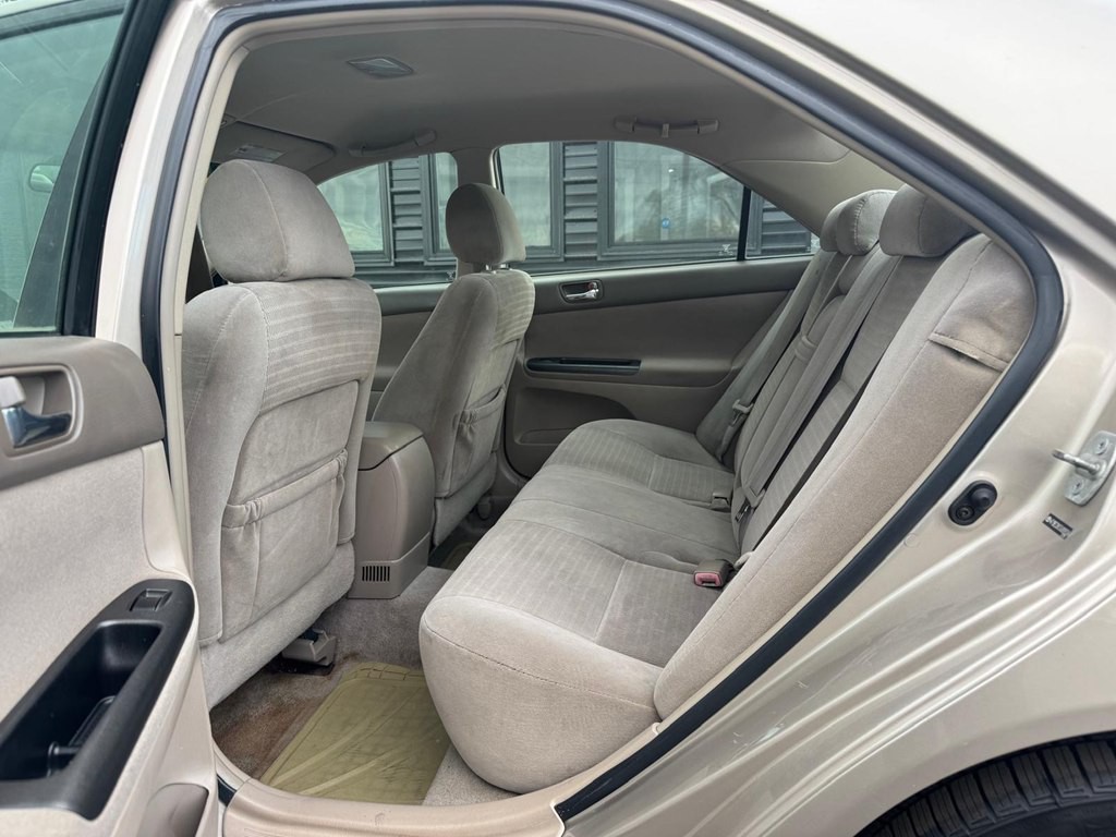2005 Toyota Camry Image 9