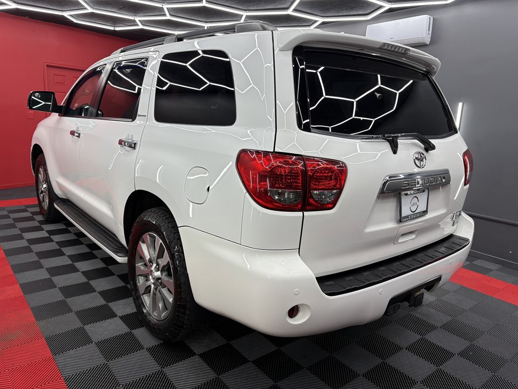 2017 Toyota Sequoia Image 6