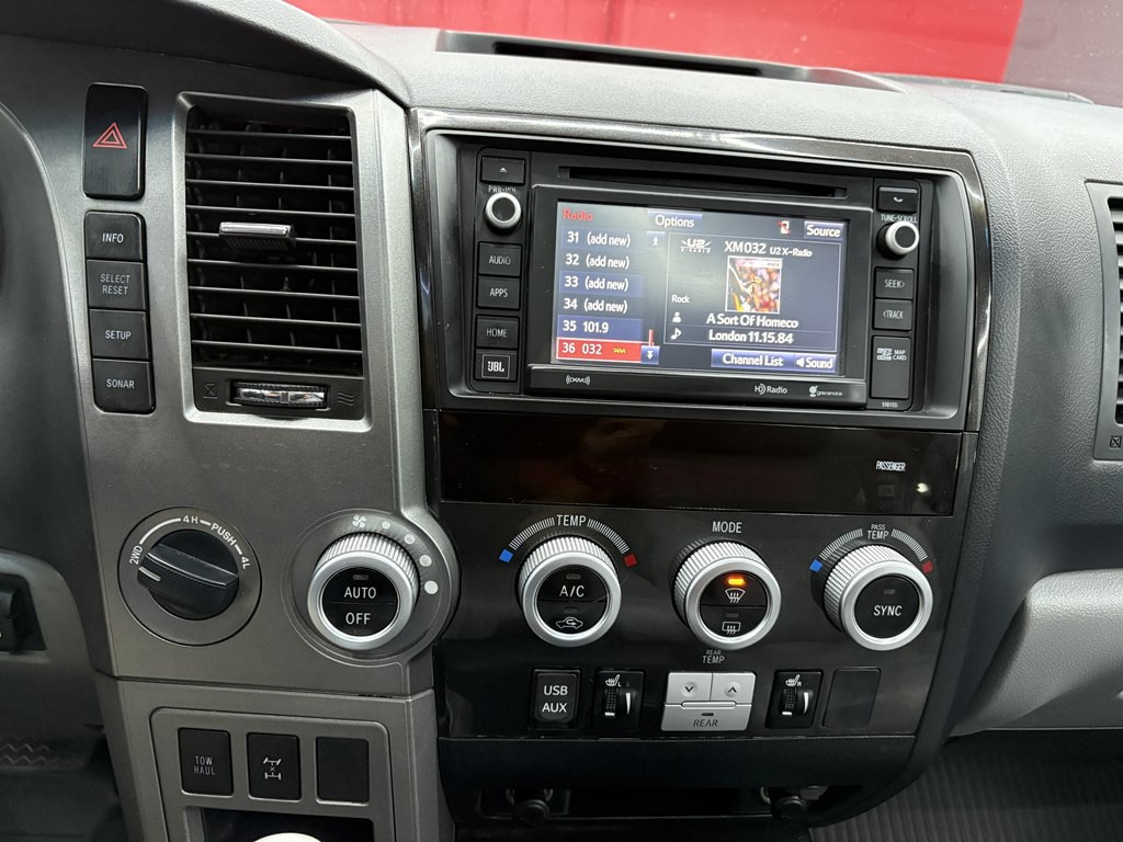 2017 Toyota Sequoia Image 22