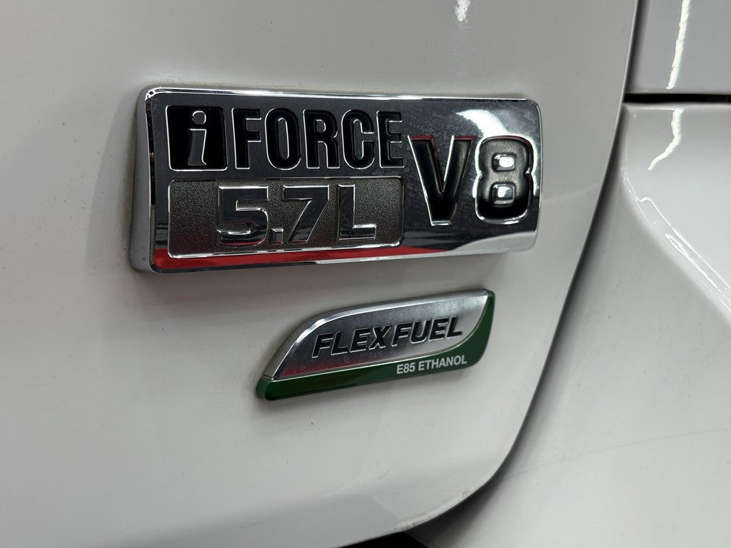 2017 Toyota Sequoia Image 35