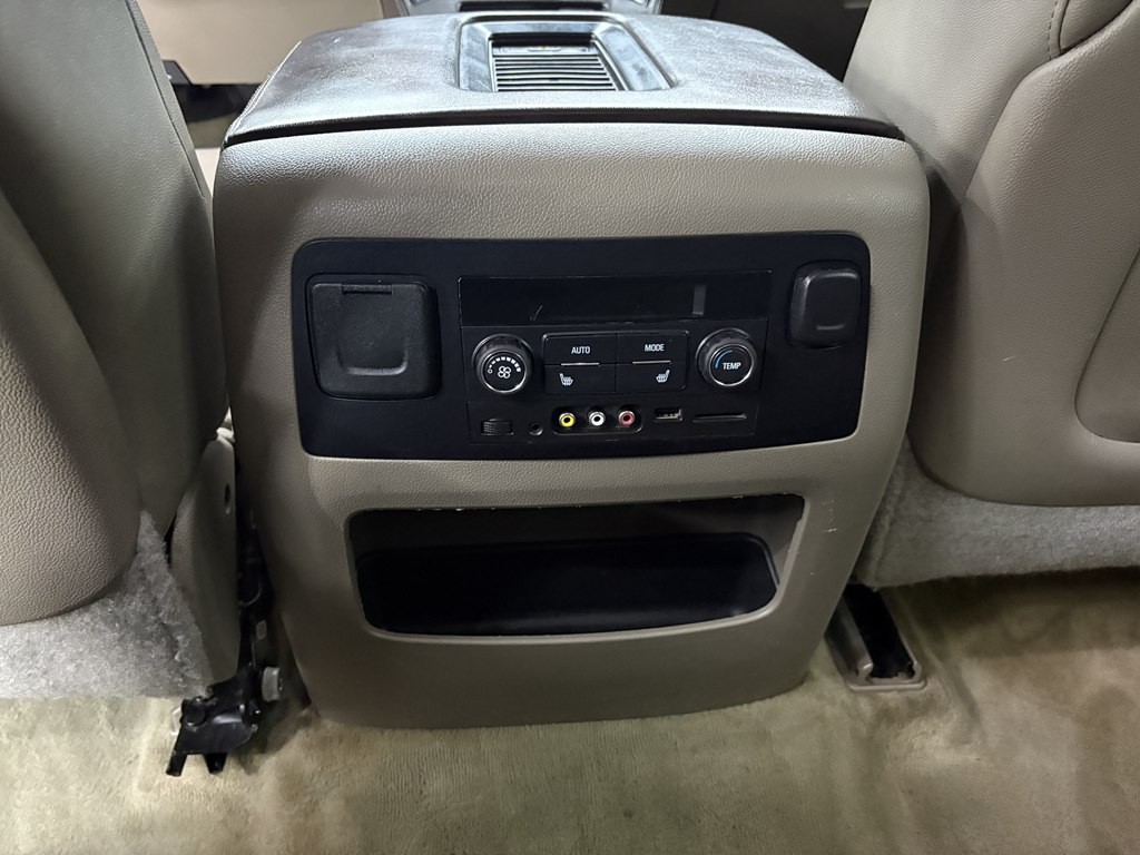 2015 Chevrolet Tahoe Image 14