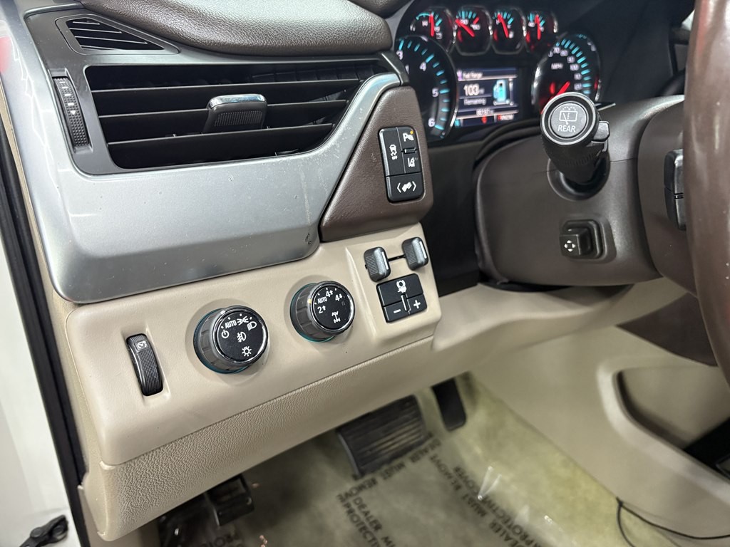 2015 Chevrolet Tahoe Image 18