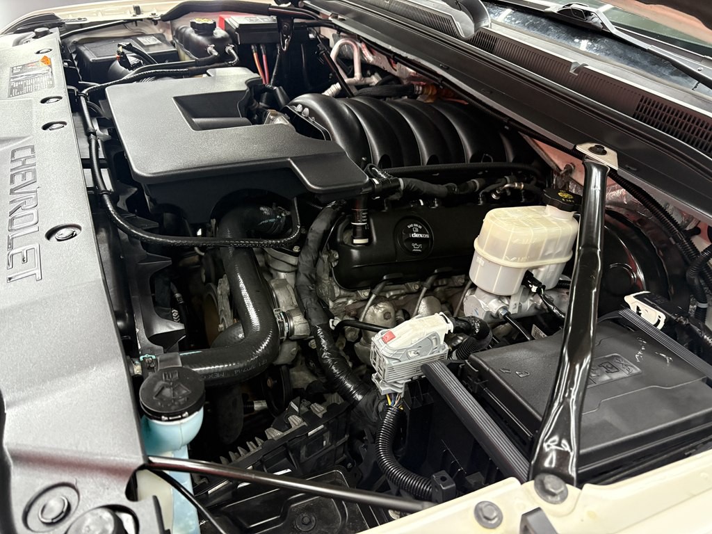 2015 Chevrolet Tahoe Image 28