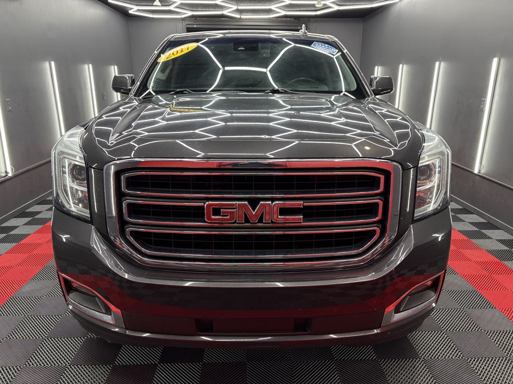 2017 GMC Yukon Image 2