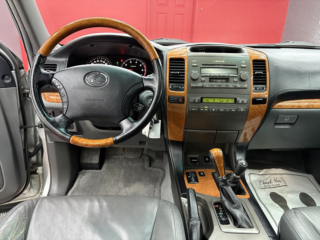2004 Lexus GX Image 14