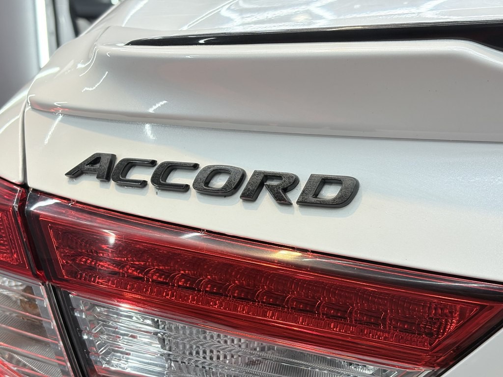 2018 Honda Accord Image 34