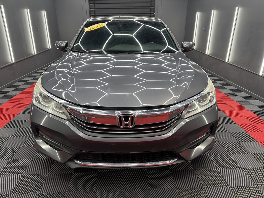 2017 Honda Accord Image 2