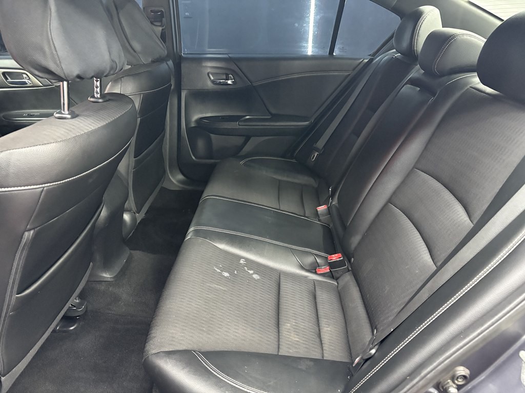 2017 Honda Accord Image 11
