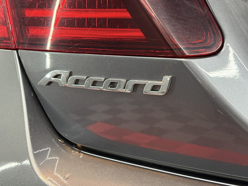 2017 Honda Accord Image 24