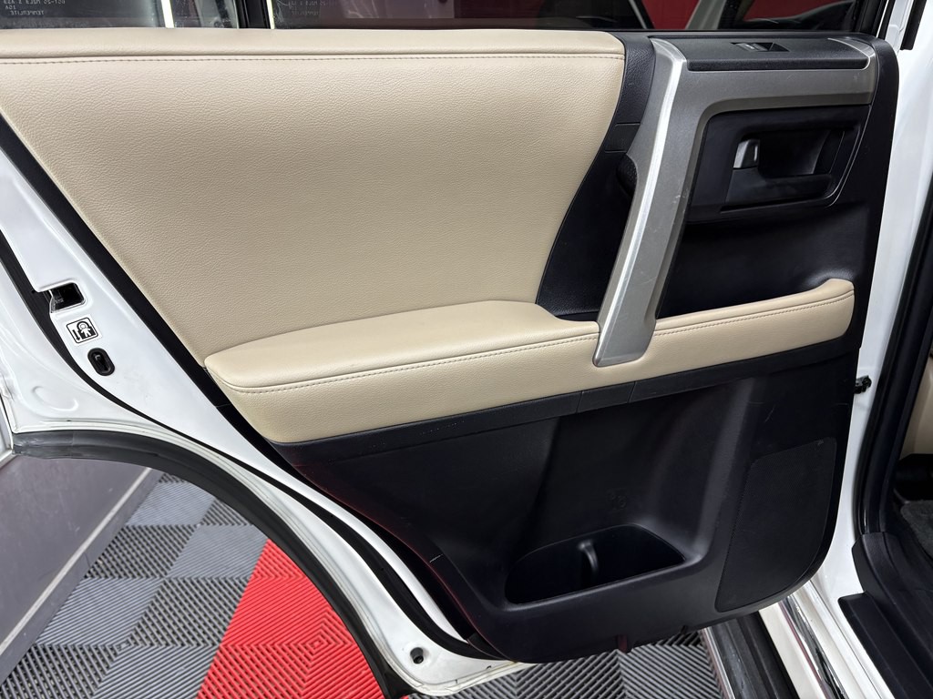 2013 Toyota 4Runner Image 10