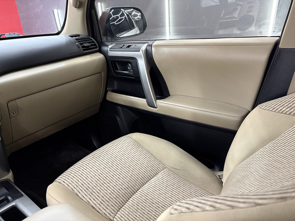 2013 Toyota 4Runner Image 16