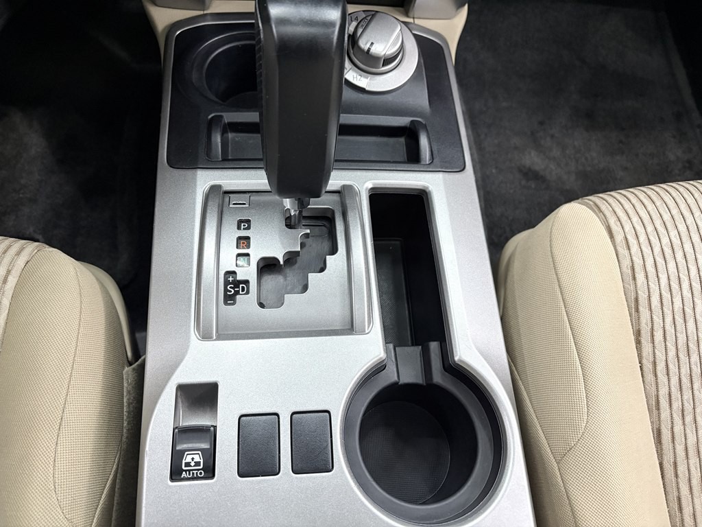 2013 Toyota 4Runner Image 24