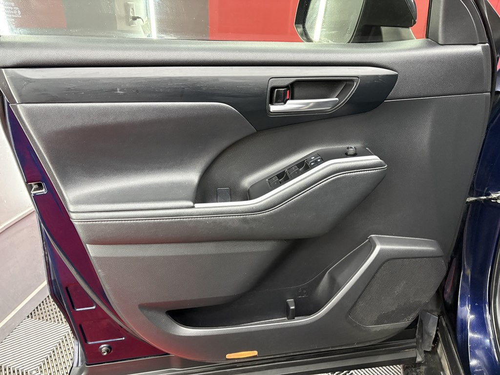 2021 Toyota Highlander Image 7