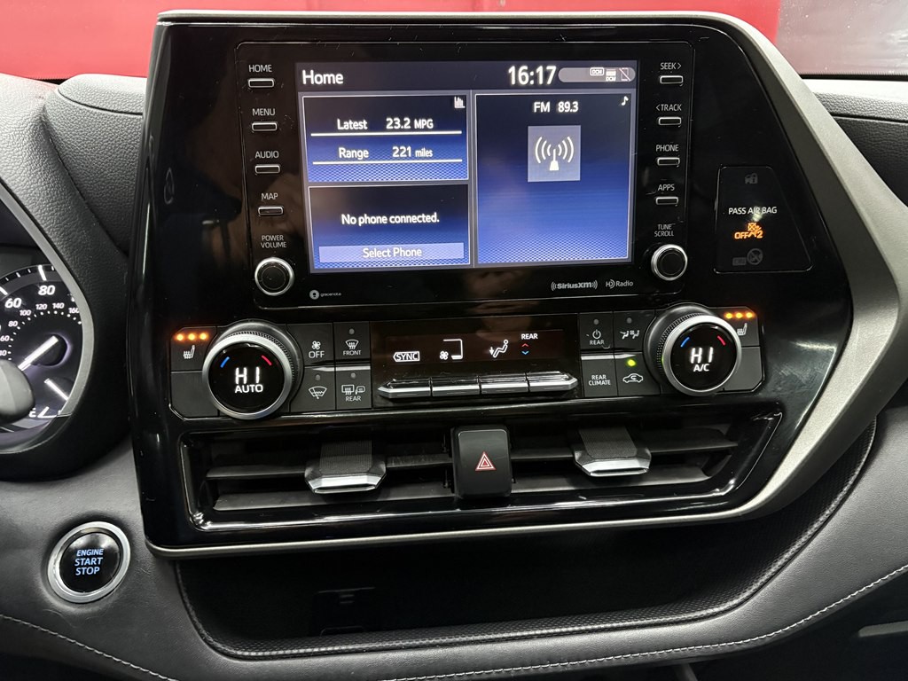 2021 Toyota Highlander Image 25