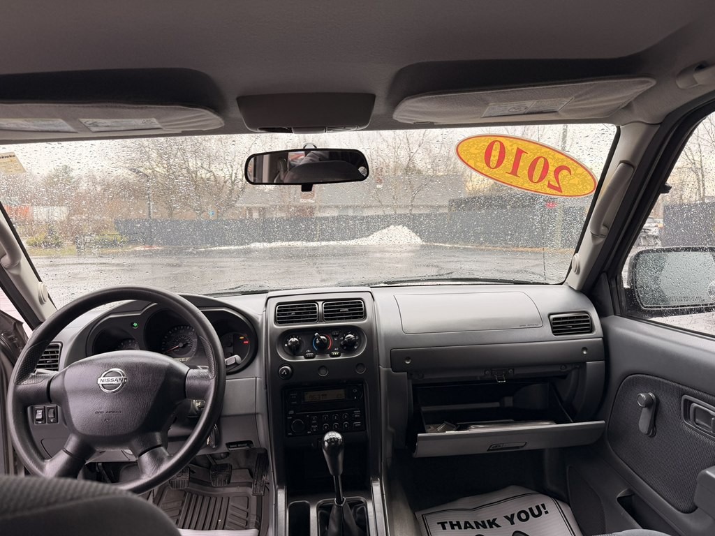 2003 Nissan Frontier Image 10