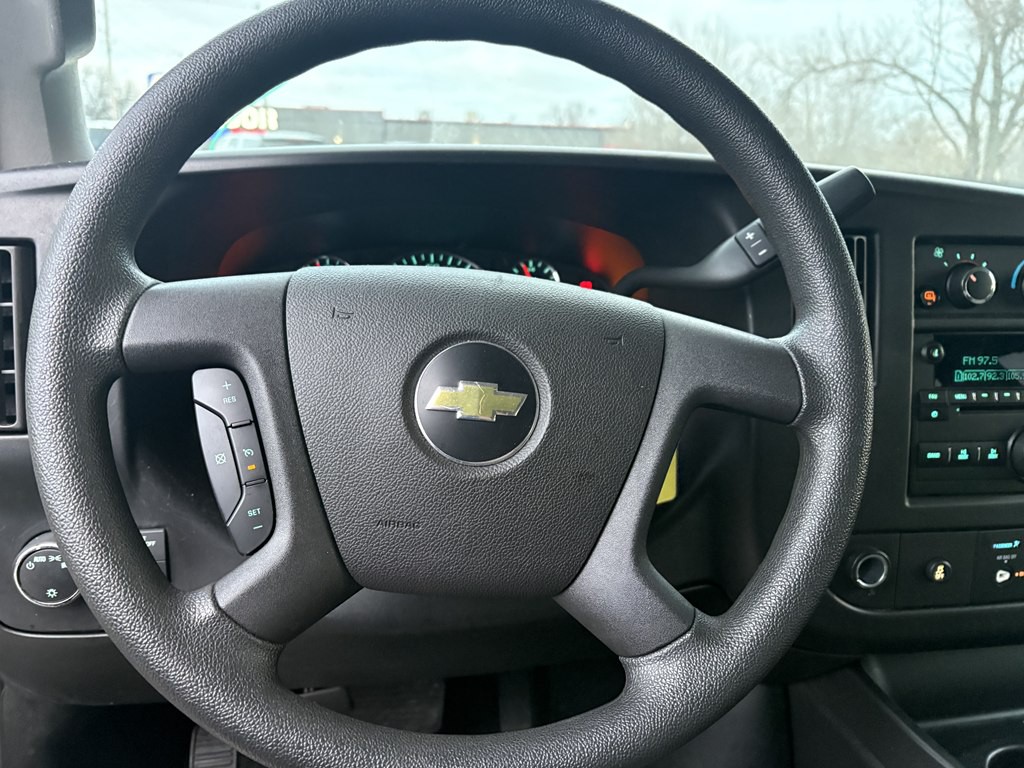 2017 Chevrolet Express Image 10