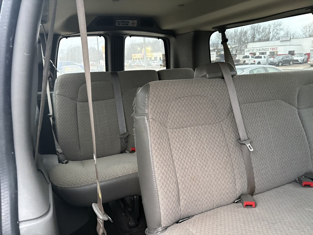 2017 Chevrolet Express Image 20