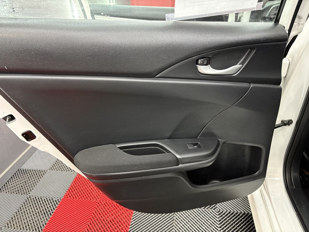 2016 Honda Civic Image 9