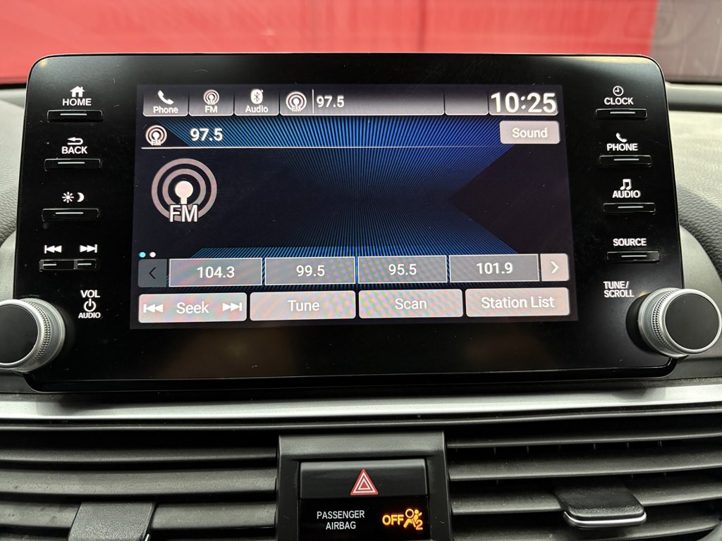 2018 Honda Accord Image 23