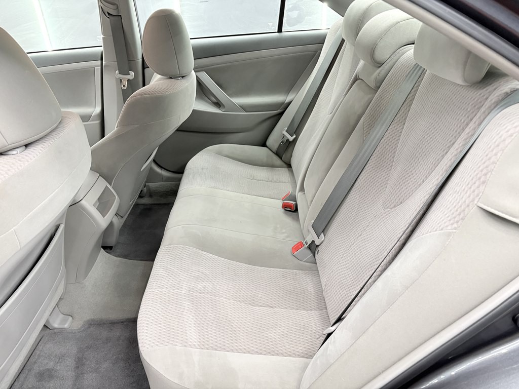 2011 Toyota Camry Image 10