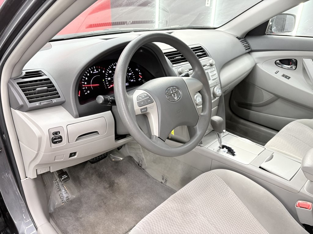 2011 Toyota Camry Image 13