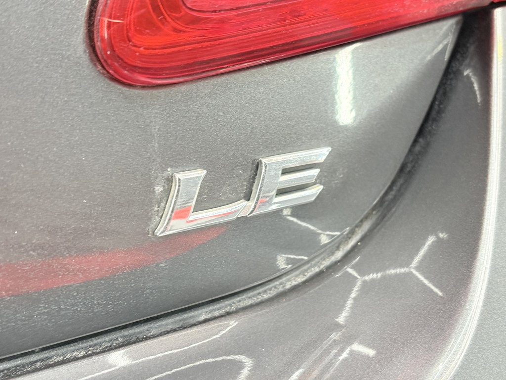 2011 Toyota Camry Image 22