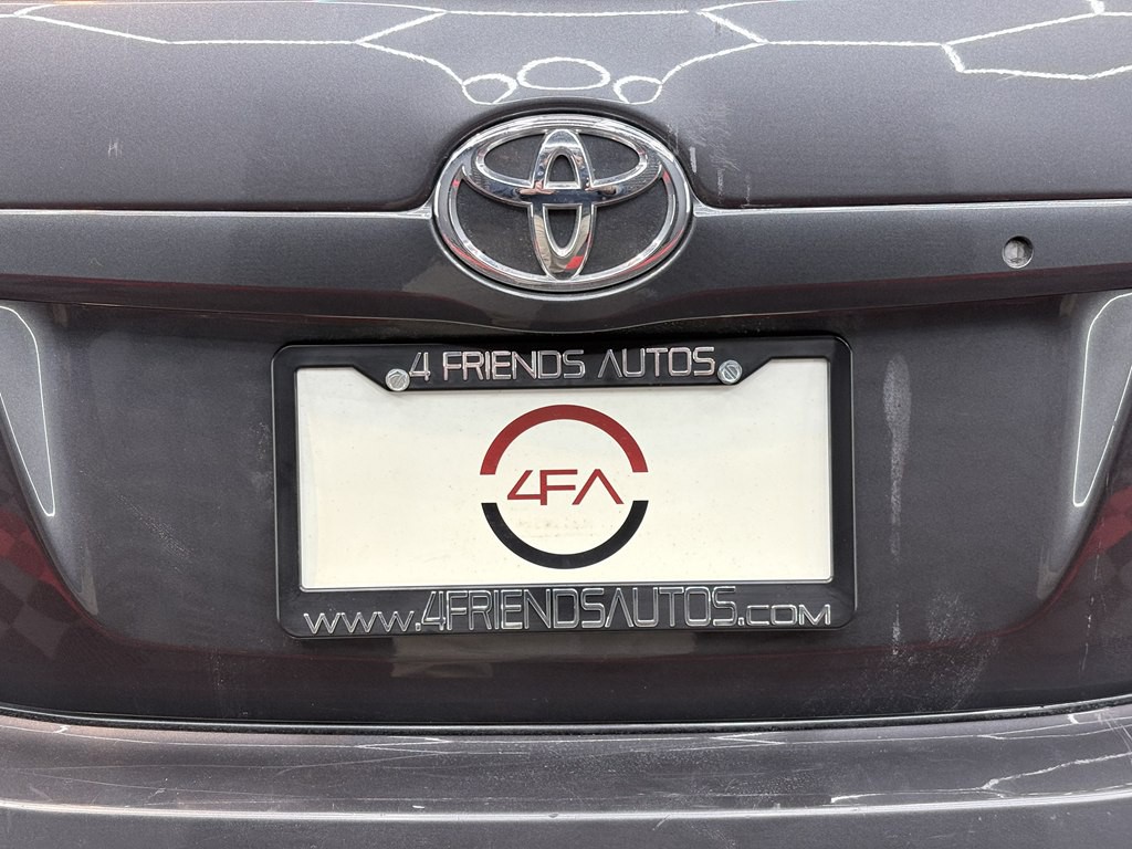 2011 Toyota Camry Image 23