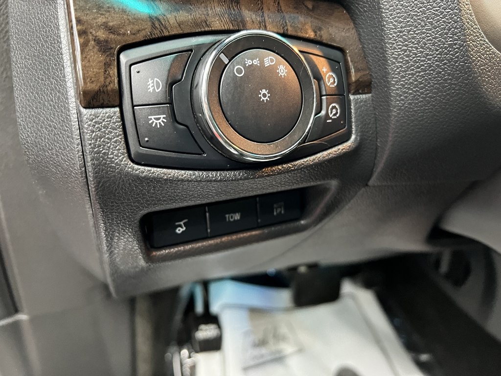 2013 Ford Explorer Image 17