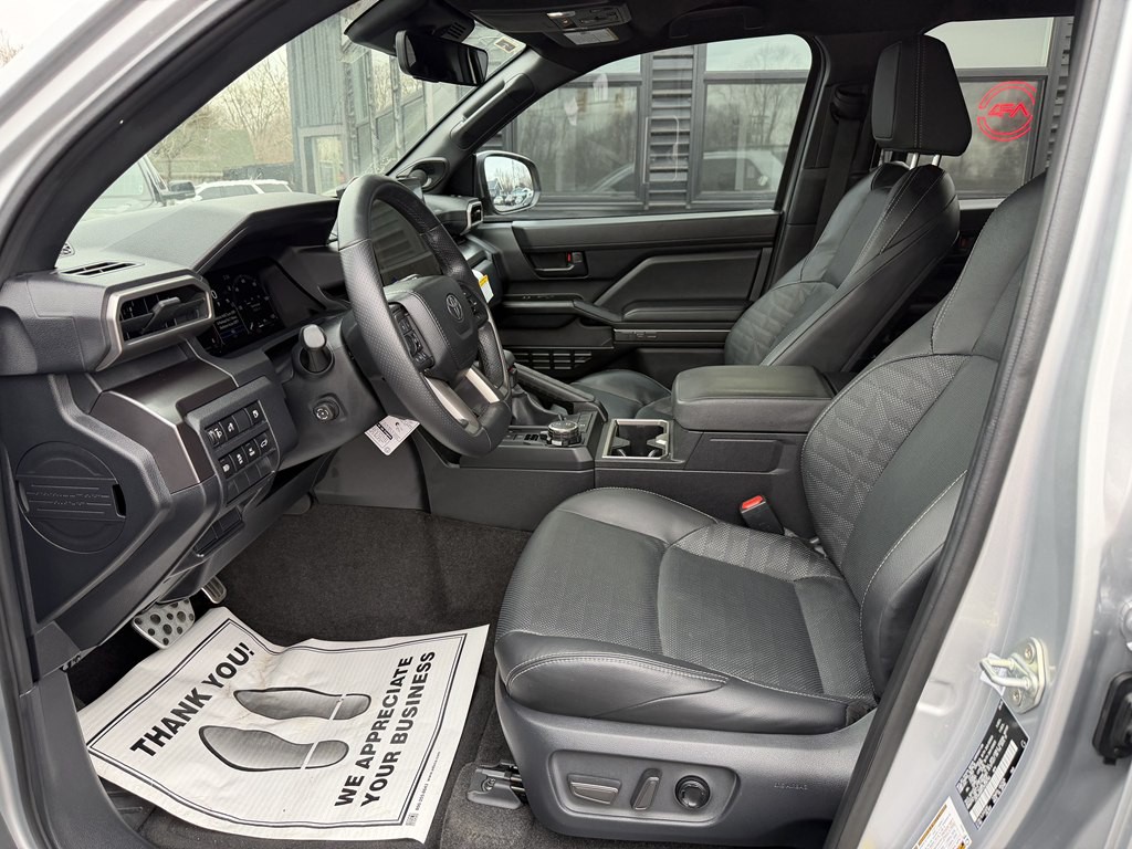 2025 Toyota 4Runner Image 8