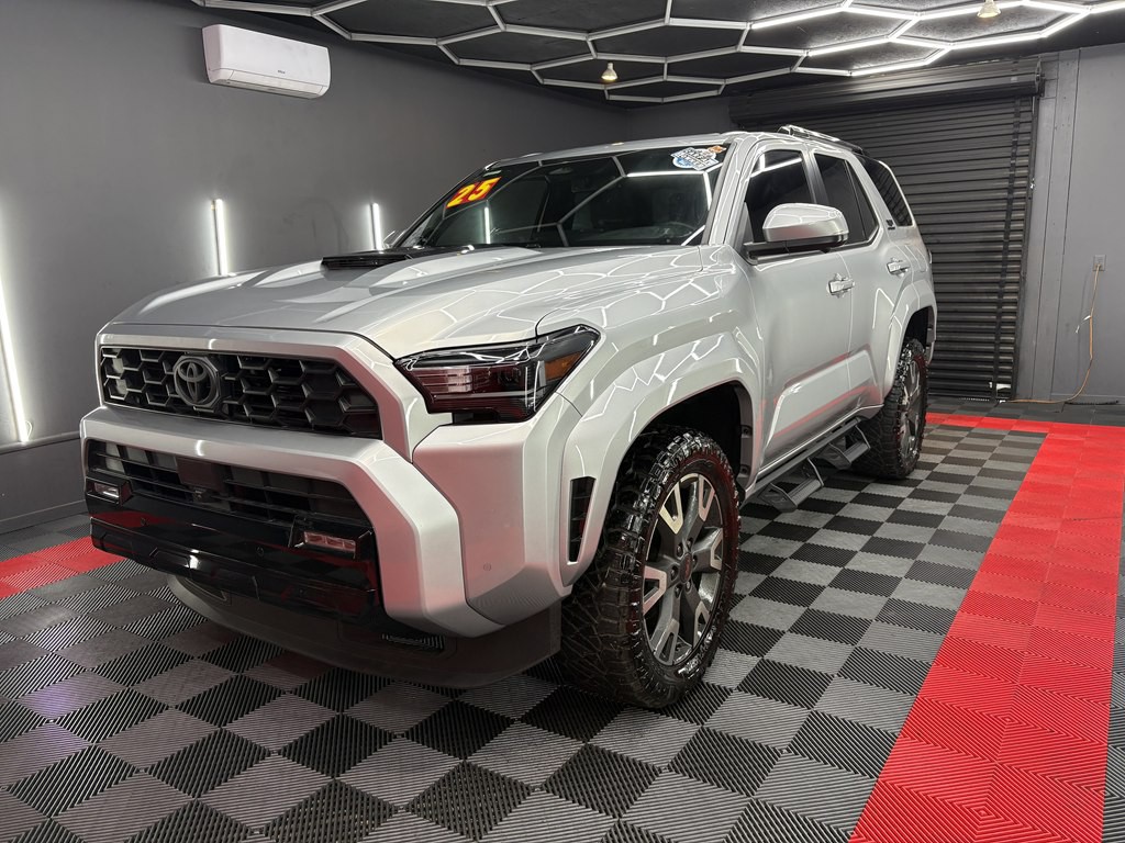 2025 Toyota 4Runner Image 1
