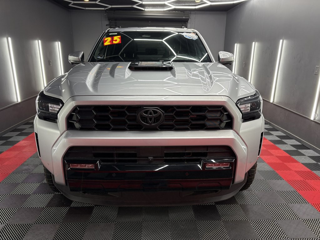 2025 Toyota 4Runner Image 2