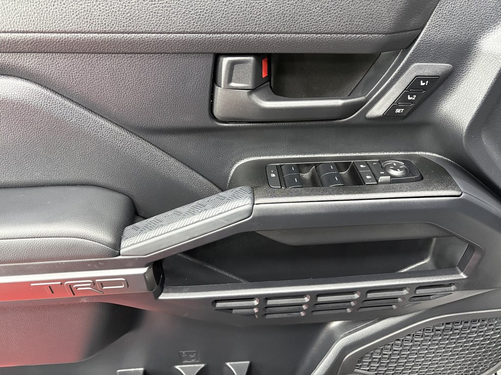 2025 Toyota 4Runner Image 8