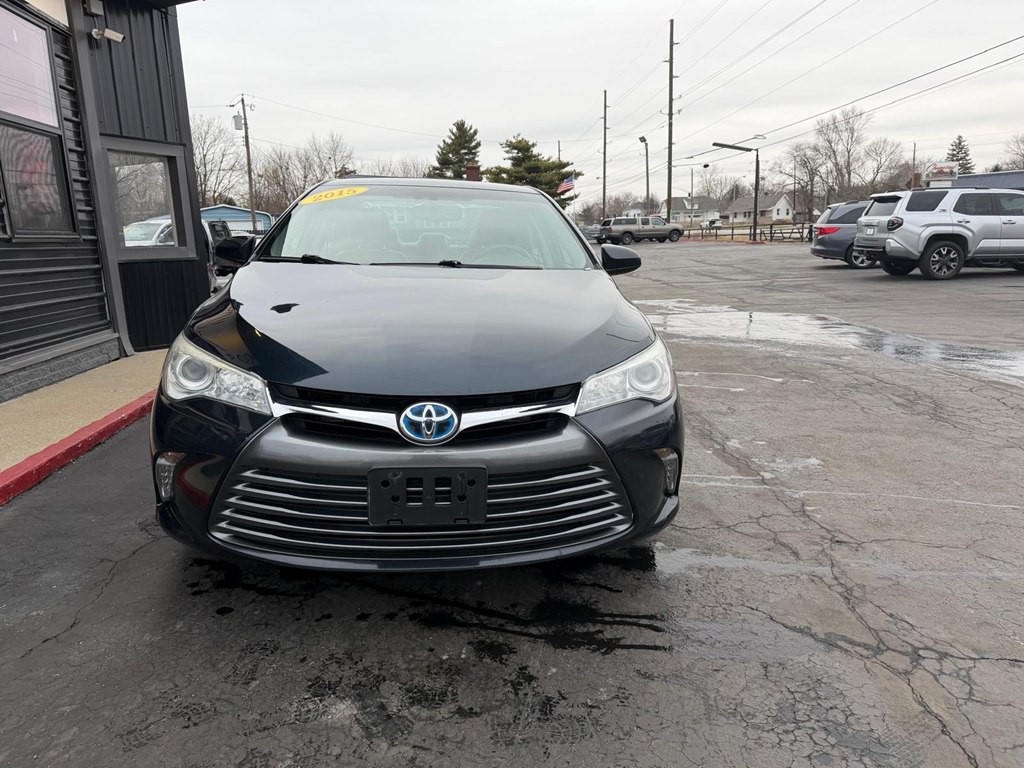 2015 Toyota Camry Image 2