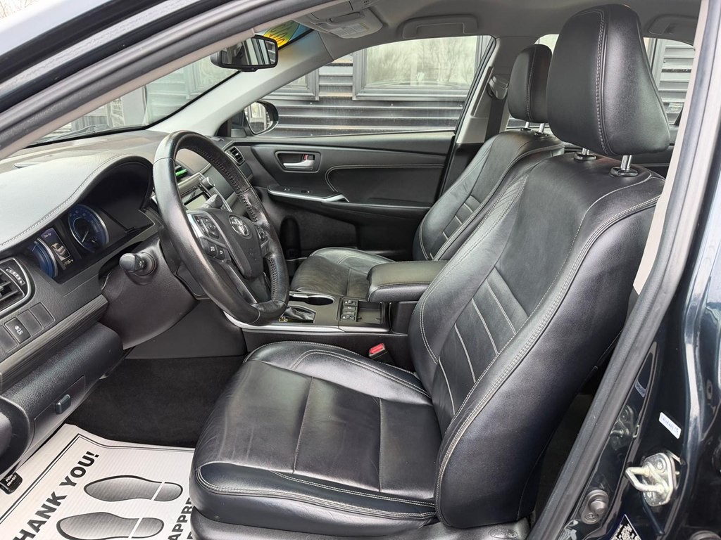 2015 Toyota Camry Image 10
