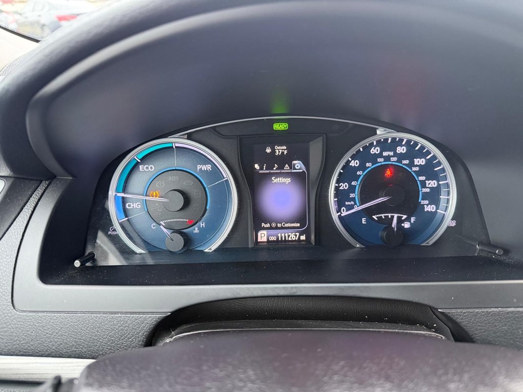 2015 Toyota Camry Image 16